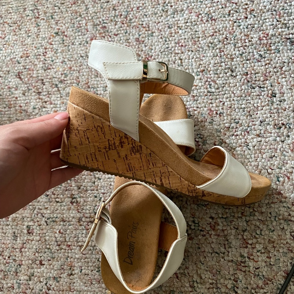 Dream Pairs Women's White and Tan Wedge Sandals